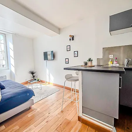 Les Saints Nico A 5 Min Port, Gare & Centre Apartment